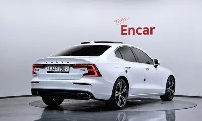 Volvo S60 2020, 39364 км, за 16219.2 USD - фото 2