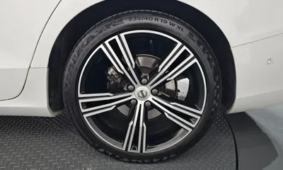 Volvo S60 2020, 39364 км, за 16219.2 USD - фото 21