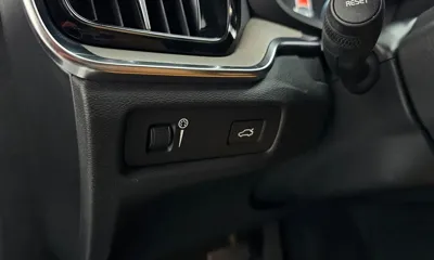 Volvo S60 2020, 39364 км, за 16219.2 USD - фото 28