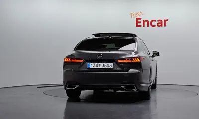 Lexus LS 2024, 4915 км, за 69706.88 USD