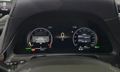 Lexus LS 2024, 4915 км, за 69706.88 USD - фото 8