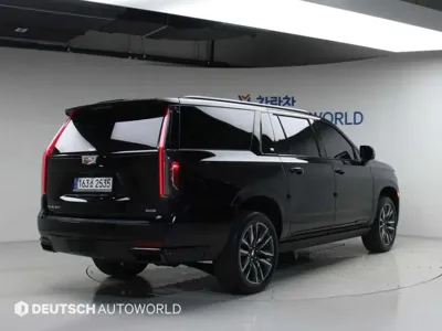 Cadillac Escalade 2023, 11598 км, за 64820.88 USD