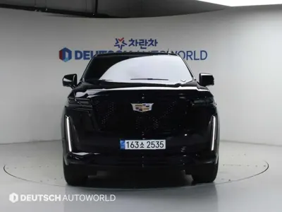 Cadillac Escalade 2023, 11598 км, за 64820.88 USD