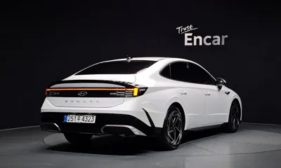 Hyundai Sonata 2024, 55833 км, за 17395.3 USD
