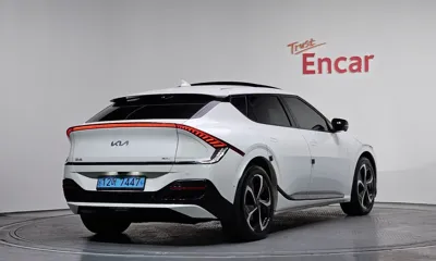 Kia EV6 2022, 95622 км, за 21136.44 USD