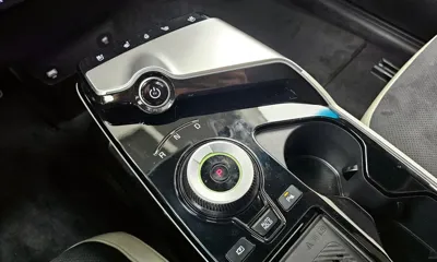 Kia EV6 2022, 95622 км, за 21136.44 USD - фото 9