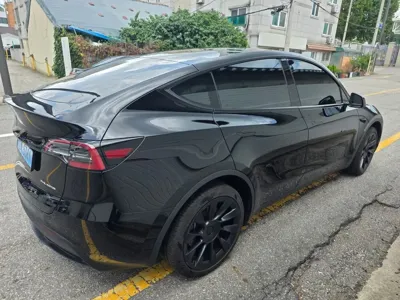 Tesla Model Y 2024, 8500 км, за 33224.77 USD