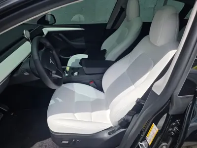 Tesla Model Y 2024, 8500 км, за 33224.77 USD - фото 9