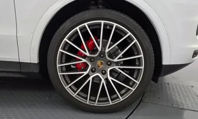 Porsche Cayenne 2023, 35822 км, за 69641.73 USD