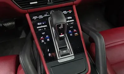 Porsche Cayenne 2023, 35822 км, за 69641.73 USD - фото 9