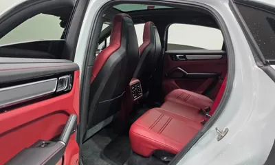 Porsche Cayenne 2023, 35822 км, за 69641.73 USD - фото 11