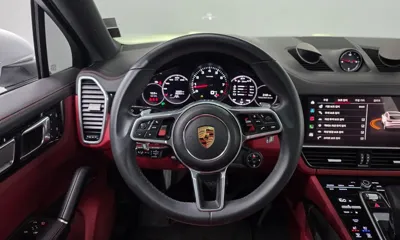 Porsche Cayenne 2023, 35822 км, за 69641.73 USD - фото 13