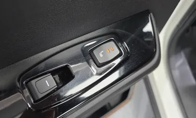 KG_Mobility_Ssangyong Torres 2025, 62962 км, за 14113.17 USD - фото 28