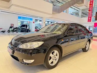 Toyota Camry · 2005 год