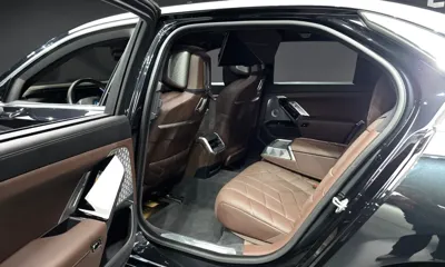 BMW i7 2023, 33590 км, за 78079.41 USD - фото 12