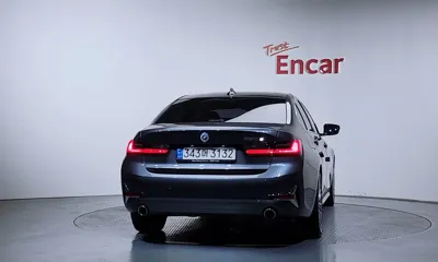 BMW 3-Series 2021, 122295 км, за 16245.2 USD