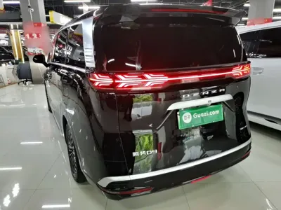 Denza Denza D9 2023, 37500 км, за 32465.58 USD