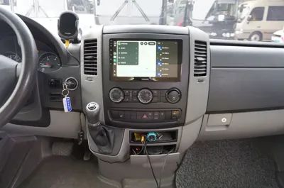 Mercedes-Benz Sprinter 2018, 61589 км, за 47231.3 USD - фото 9