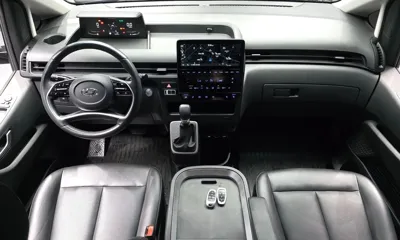 Hyundai Staria 2023, 56458 км, за 16872.97 USD - фото 7