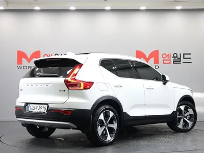 Volvo XC40 2025, 6831 км, за 28423.26 USD