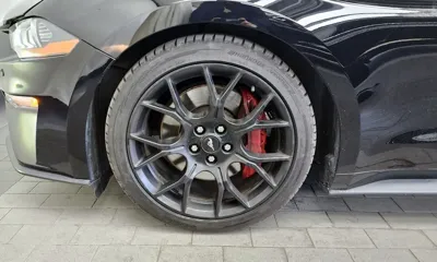 Ford Mustang 2018, 122993 км, за 12026.26 USD