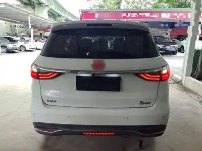 BYD MAX