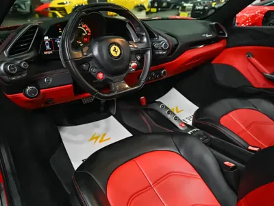Ferrari 488 2018, 25000 км, за 284356.01 USD - фото 8