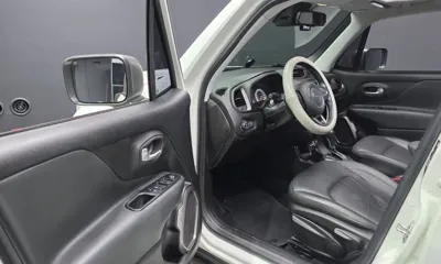 Jeep Renegade 2019, 38409 км, за 10174.61 USD - фото 11