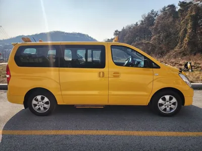 Hyundai Starex 2016, 206298 км, за 6370.67 USD - фото 8