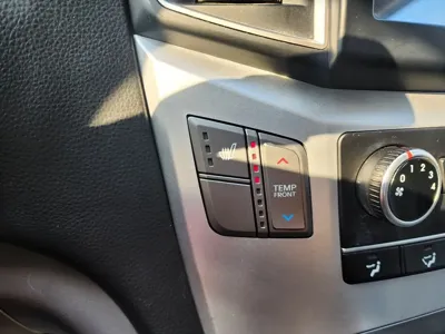 Hyundai Starex 2016, 206298 км, за 6370.67 USD - фото 17