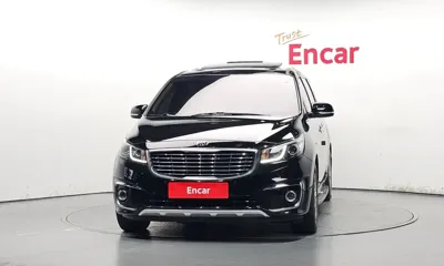Kia Canival 2017, 117700 км, за 8328.93 USD