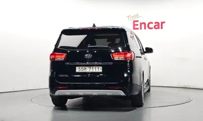 Kia Canival 2017, 117700 км, за 8328.93 USD