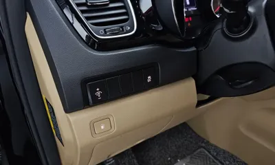 Kia Canival 2017, 117700 км, за 8328.93 USD - фото 31