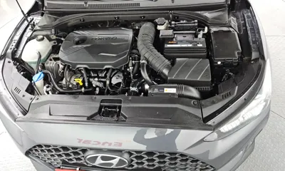 Hyundai Veloster 2018, 82418 км, за 8336.62 USD - фото 6