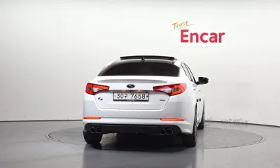 Kia K5 2013, 160349 км, за 2859.94 USD