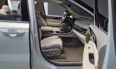 Kia Canival 2025, 13704 км, за 28754.65 USD - фото 26