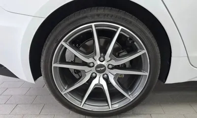 Genesis G70 2023, 56028 км, за 21792.89 USD