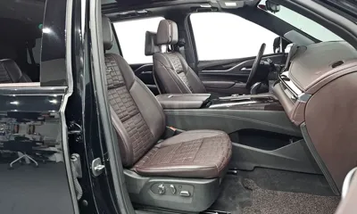 Cadillac Escalade 2023, 23903 км, за 69932.41 USD - фото 11