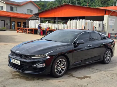 Kia K5 2023, 59000 км, за 7803.1 USD