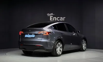 Tesla Model Y 2022, 62528 км, за 25981.63 USD