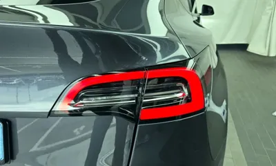 Tesla Model Y 2022, 62528 км, за 25981.63 USD - фото 23