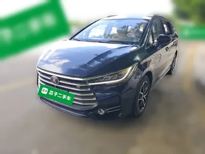 BYD MAX · 2018 год