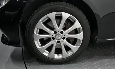 Mercedes-Benz E-Class 2017, 127017 км, за 12800.32 USD