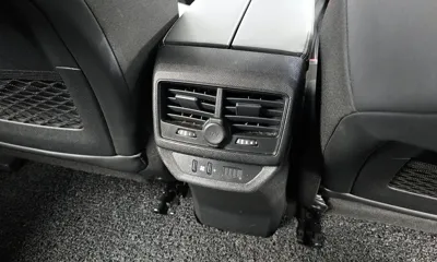 Peugeot 5008 2019, 82206 км, за 10246.97 USD - фото 19