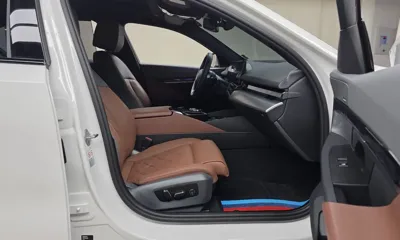 BMW 5-Series 2024, 12434 км, за 52093.49 USD - фото 26