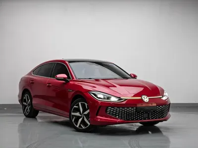 Volkswagen Lamando 2022, 22000 км, за 18458.2 USD