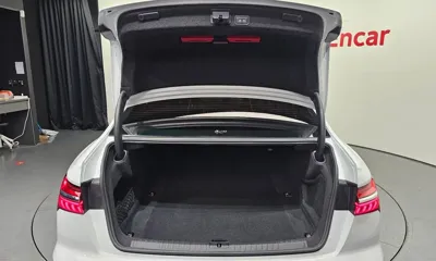 Audi A6 2023, 26838 км, за 29967.44 USD - фото 31