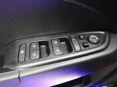 Hyundai Venue 2021, 71615 км, за 7598.28 USD - фото 9