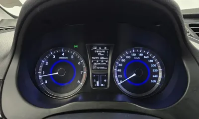 Hyundai Grandeur 2015, 101848 км, за 4923.2 USD - фото 8