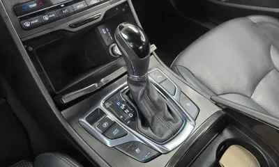 Hyundai Grandeur 2015, 101848 км, за 4923.2 USD - фото 9